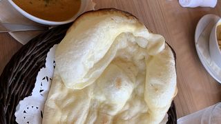 焼きたてのナン美味しい！！！