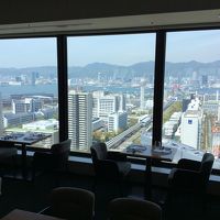 神戸の街並みが見えています。