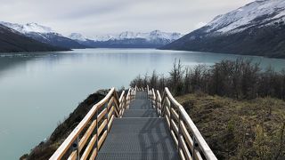 ペリトモレノの中央から向かって右側