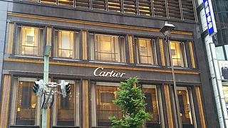 お向かい高級店の違いに気づいたわ(^w^)