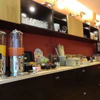朝食は種類も豊富で、パンが美味しかったです。