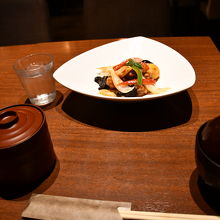 夜は定食類も選べます