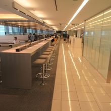 広々としたラウンジ