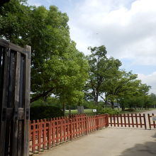 大阪城西の丸庭園　入り口はここしかありません