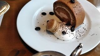 のだロールが評判の老舗喫茶店