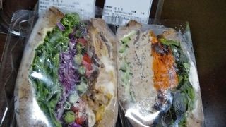 充実の品ぞろえでイートインもあり