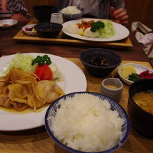 定食、美味い