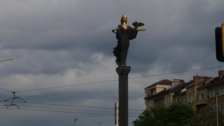 セルディカ駅前