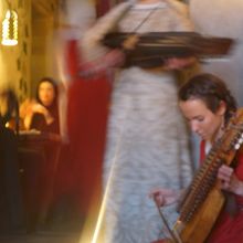 ハーディ・ガーディーの演奏