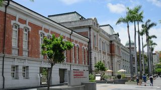 国立台湾文学館の中でも、当時の建物を綺麗に残して壁面などが見学できます。