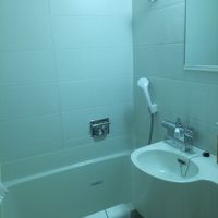 ユニットバスは狭い