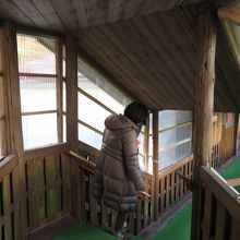 渡り廊下で風呂へ行きます。此方側に２か所あります。