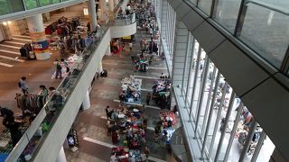 屋内フリーマーケット