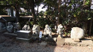 衝撃を受ける神社