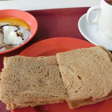 コピティーと半熟卵がセットです