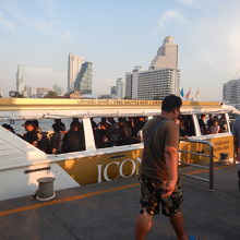 シャトルボート