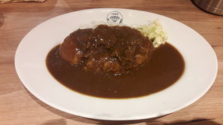 大阪空港で手軽に本格欧風カレー