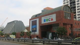ロサンゼルス現代美術館 (MOCA)