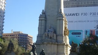 マドリッド市内観光の起点に