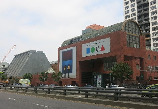 ロサンゼルス現代美術館 (MOCA)