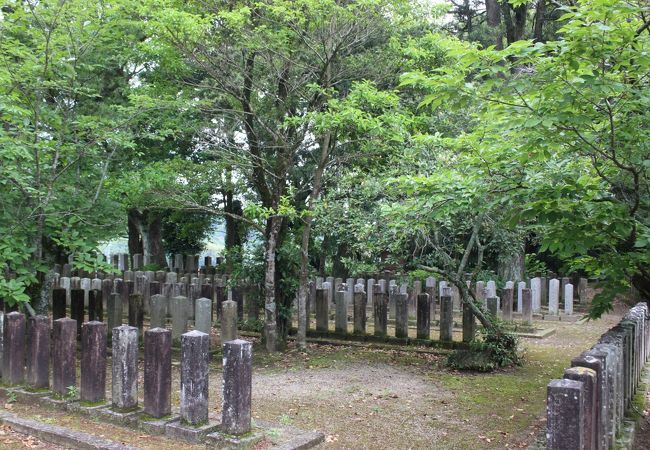 アクセスが一番便利な西南戦争の官軍墓地