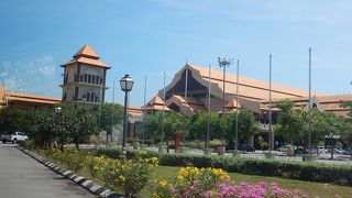 サルタン マホメド空港 (TGG)