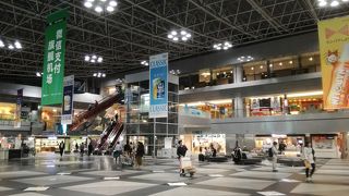 福岡、伊丹に比べ充実したターミナルビル