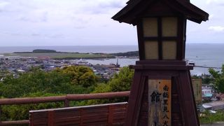 館山城跡は城山公園となっており、天守閣は博物館