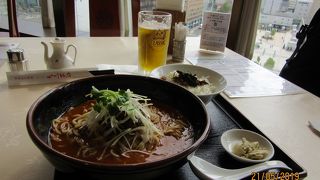 札幌駅を見下ろす絶景でランチ。