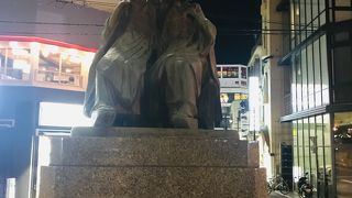 舞妓さんの銅像