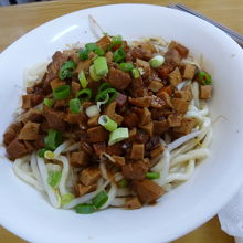 酢醤拌麺（まぜそば、太い）