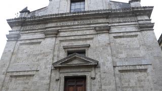 法王のロッジアの先