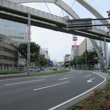 中央公園辺りから西方向の様子(中央正面がＪＲ千葉駅)