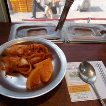 キムチが食べ放題です。キムチが美味しいです。