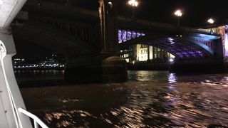 夜に手ごろなリバービュー