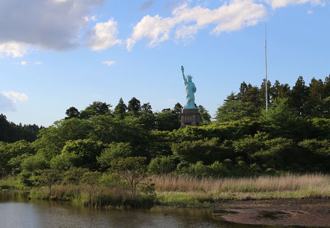 なぜか、ここに自由の女神が。