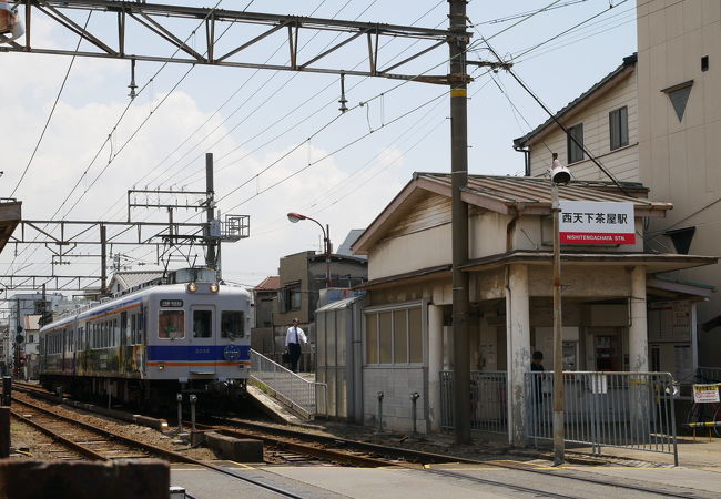 古い街並みが残る南海汐見橋線西天下茶屋界隈