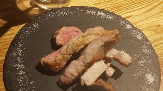 新橋らしくない、かわいいビストロ