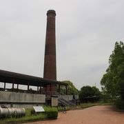 無料の公園　煙突と炭鉱トロッコがありました