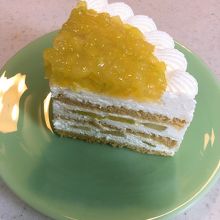 さすがに4当分は贅沢。6当分をお勧め