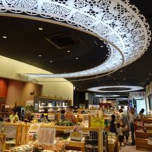 明るくきれいな直売所