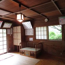 ロッジ風の更衣室