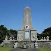 とっても立派な慰霊碑