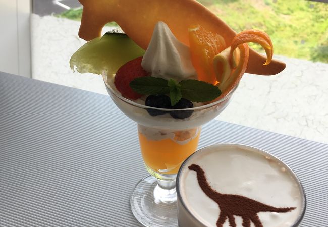 恐竜博物館内のカフェレストラン