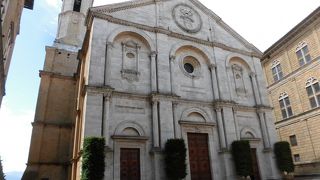 ピエンツァの中心の広場