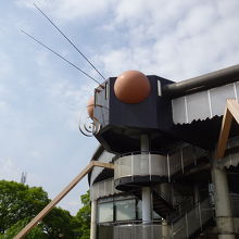 オオムラサキの形をしたネイチャーセンター