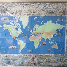 ヴェルヌの冒険の舞台を示す世界地図には日本船も描かれている
