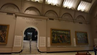 質の高い展示品で美術の知識がある人なら一日楽しめる