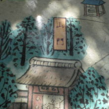 深大寺の境内の案内図にも、大きく綺麗に、山門が描かれています