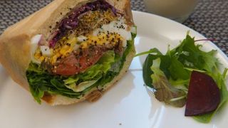 野菜をメインにしたカフェ